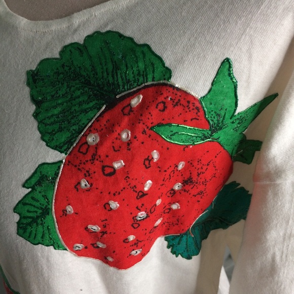 Vintage 90s 80s Strawberry Field Summer Spring fun - Picture 3 of 6